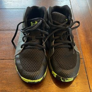 Under armour boys basketball shoes